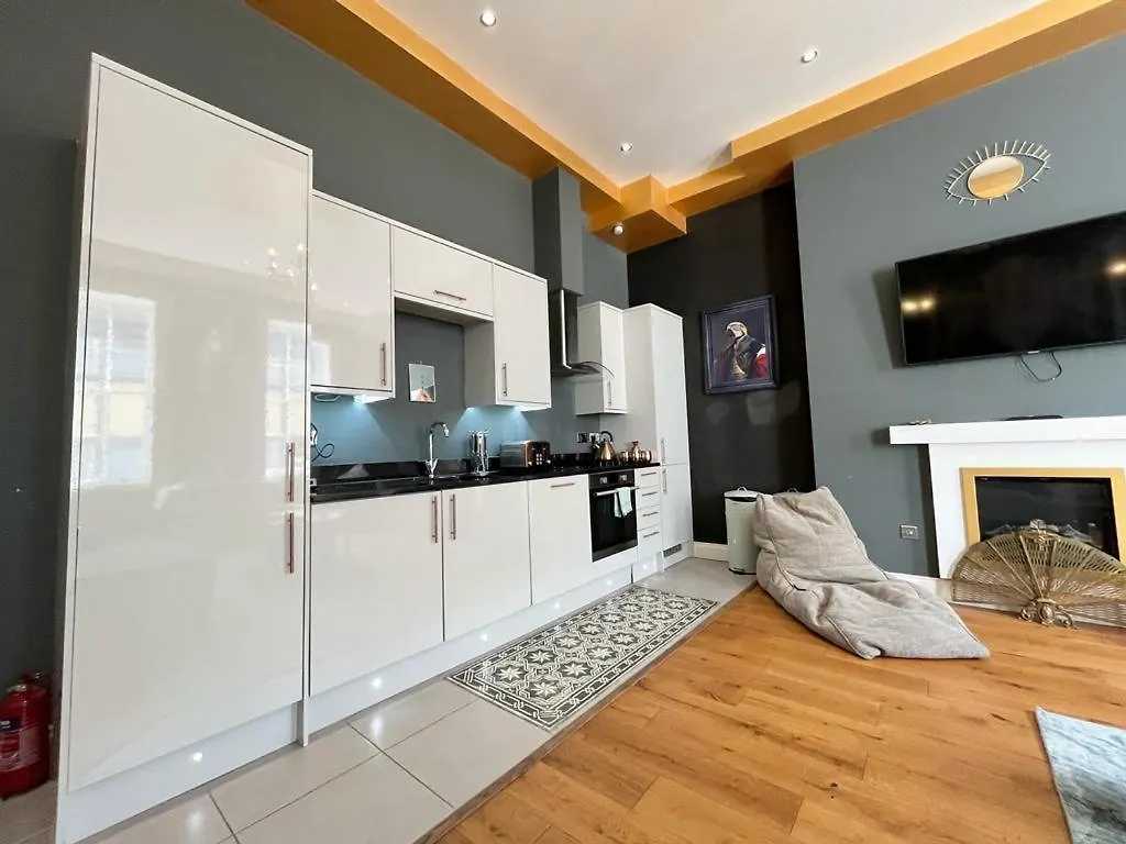 Unique & Luxurious 2 Bedroom City Centre Apartment Nottingham