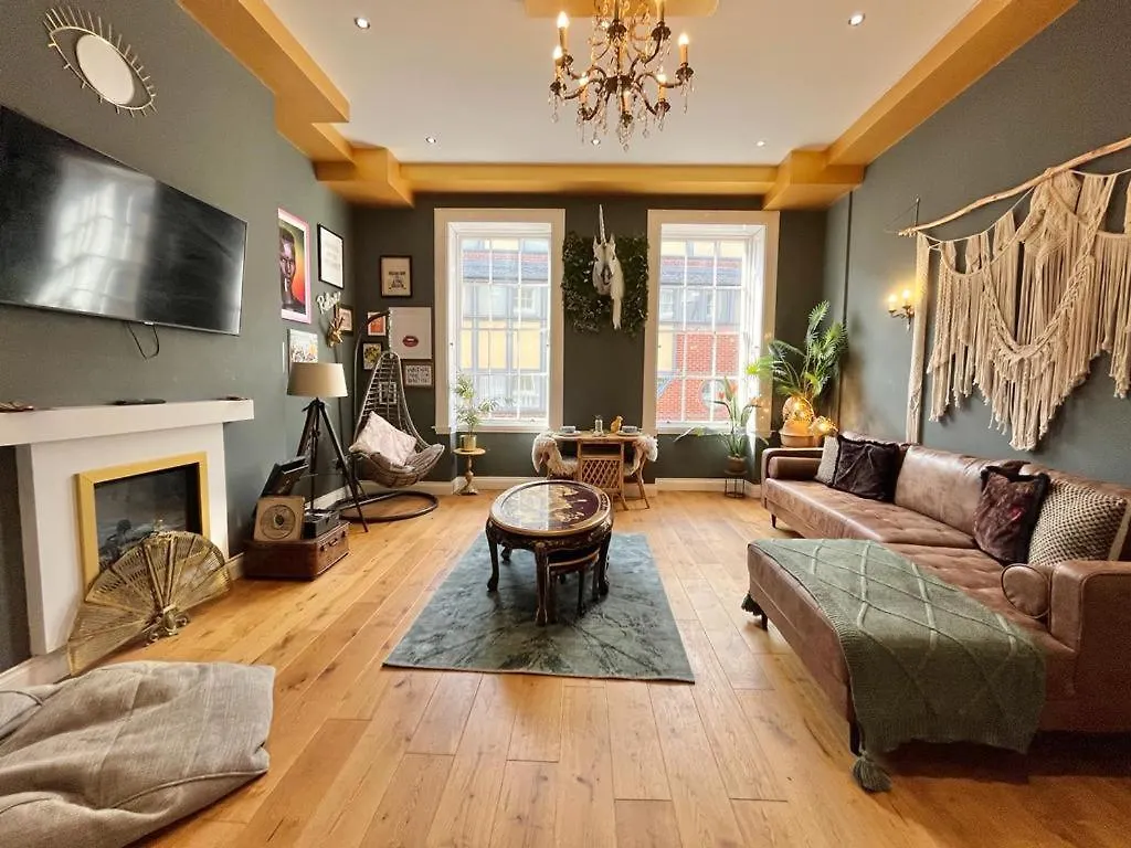Unique & Luxurious 2 Bedroom City Centre Apartment Nottingham